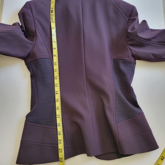 Pinko Stretch Blazer. - Picture 5 of 8